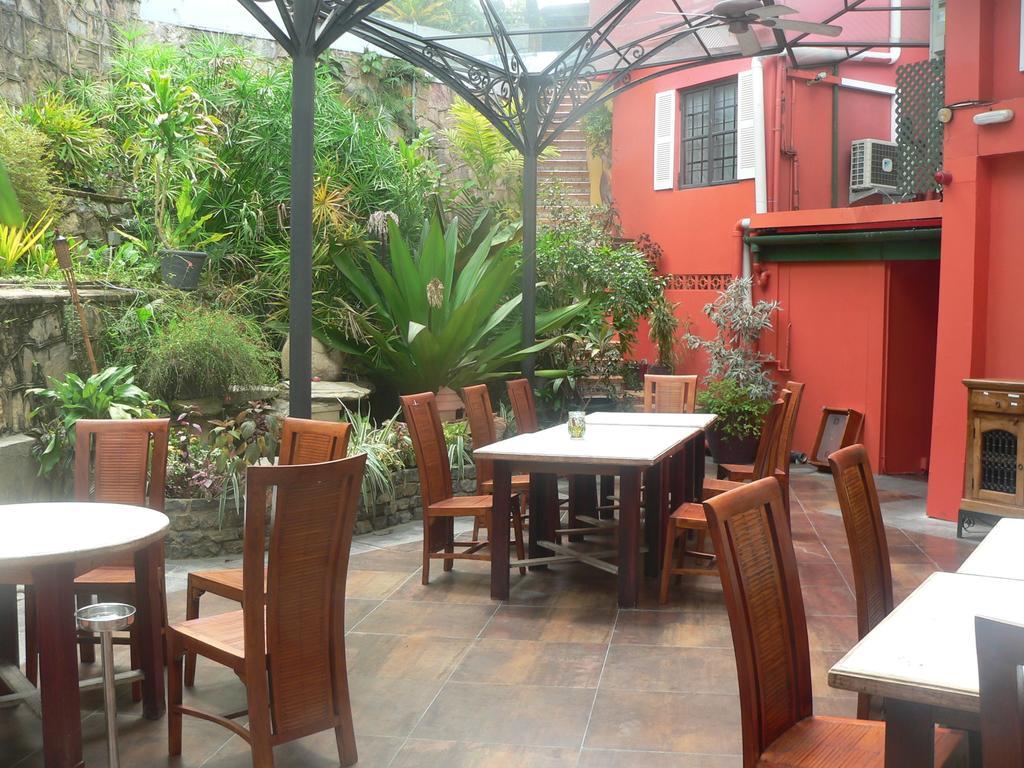 Coblentz Inn Boutique Hotel ポートオブスペイン エクステリア 写真